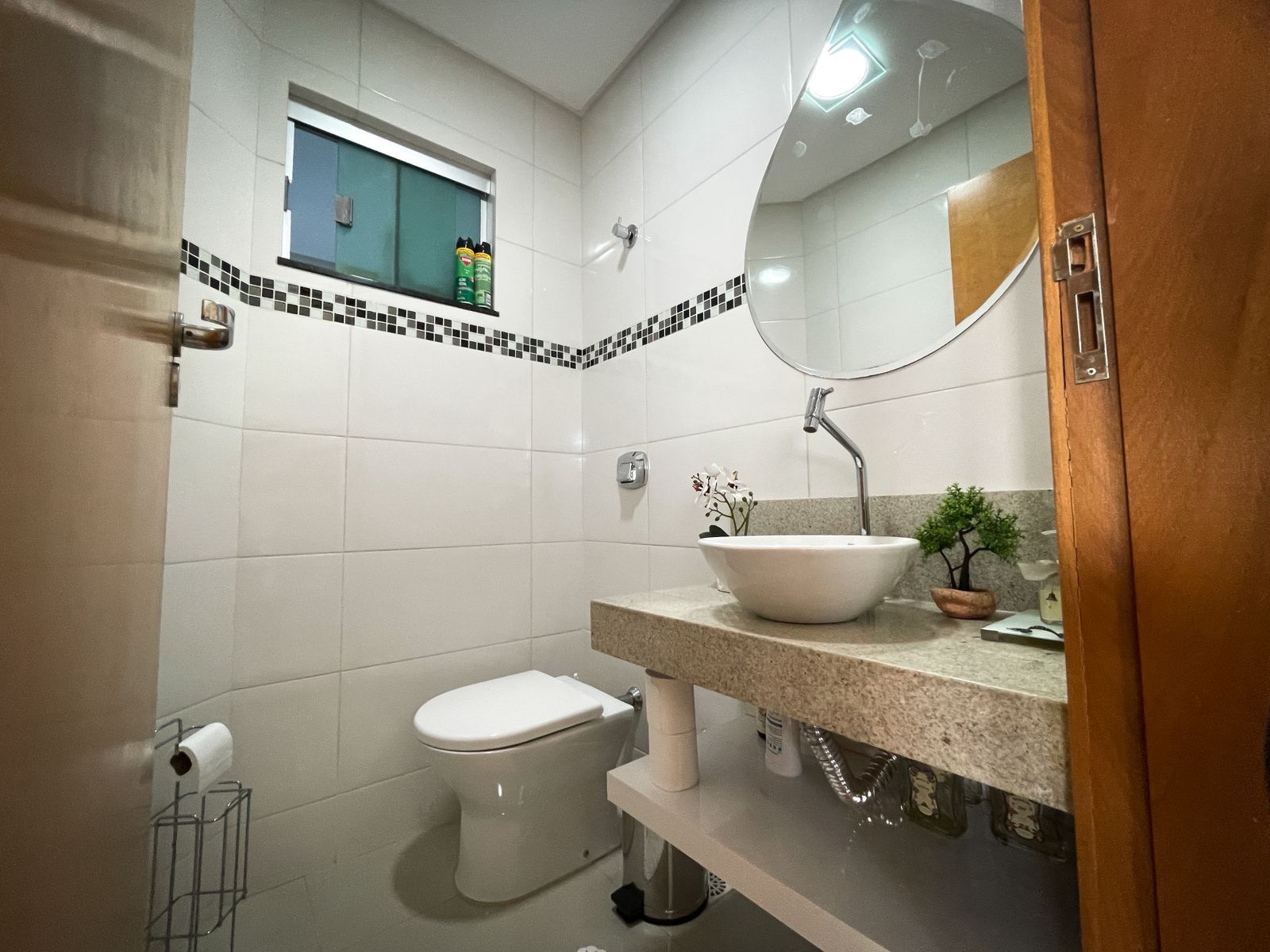 SOBRADO MOBILIADO - SETOR MOINHO DOS VENTOS