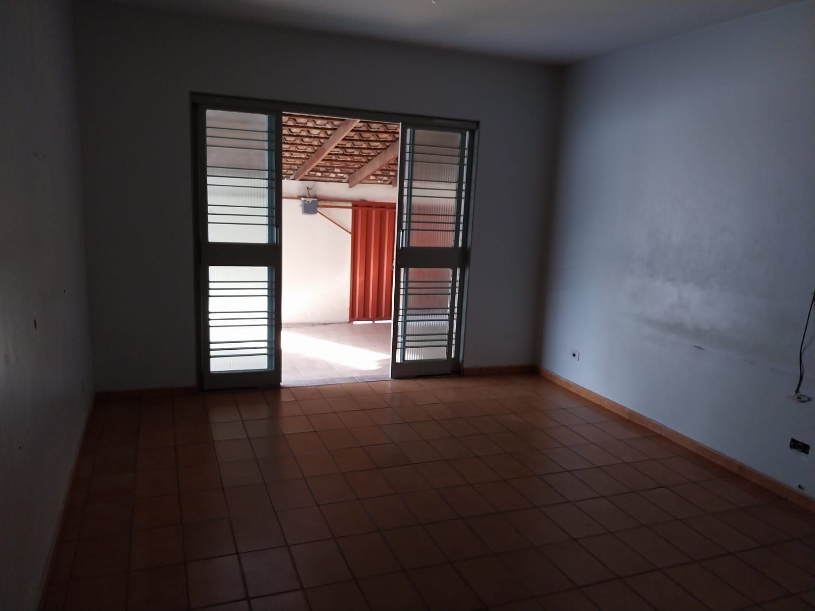 Casa bem localizada no Papillon Park