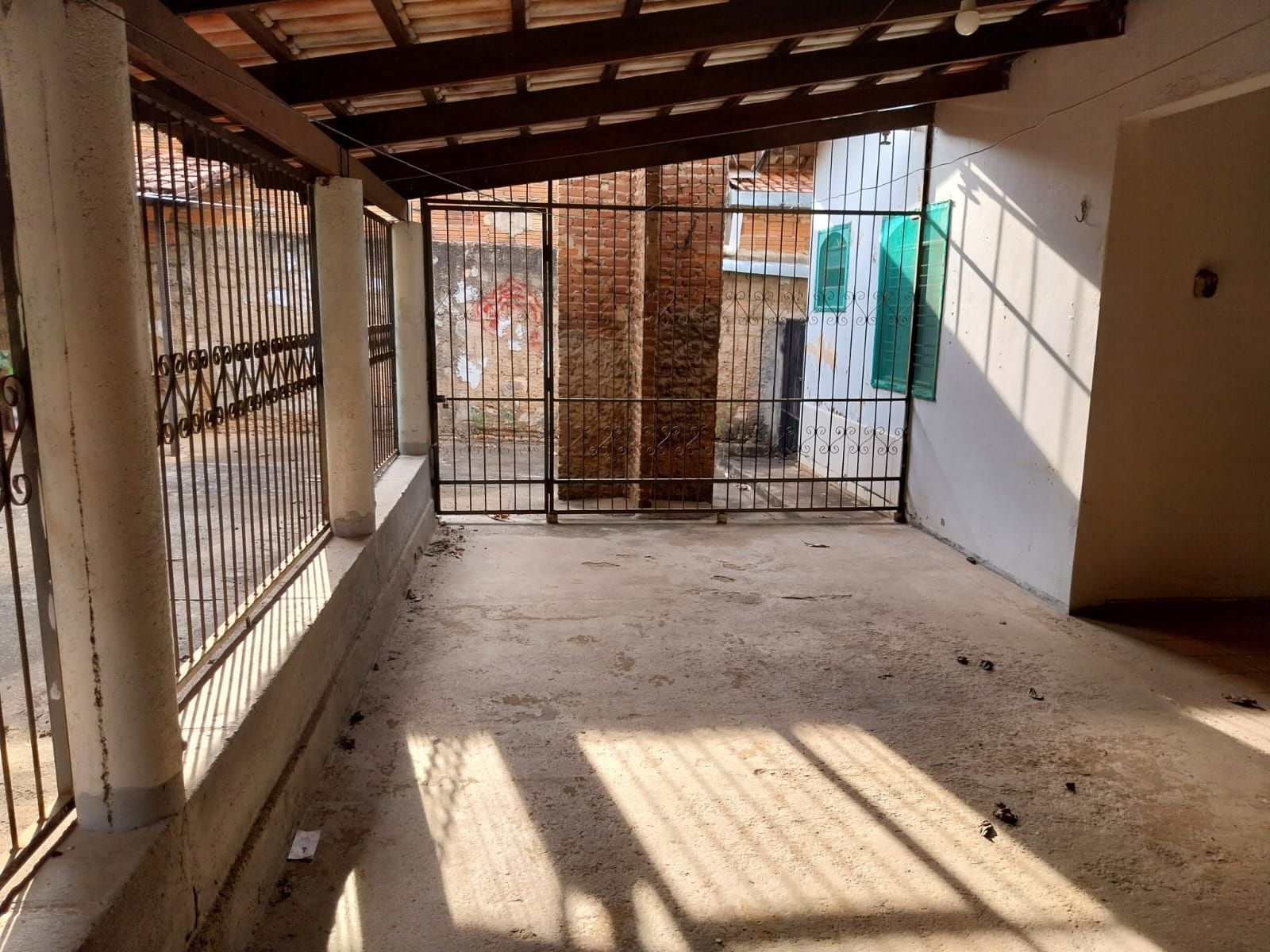Casa bem localizada no Papillon Park