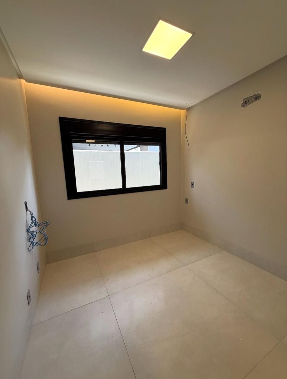 Casa 3q 3 suites condominio Sevilha