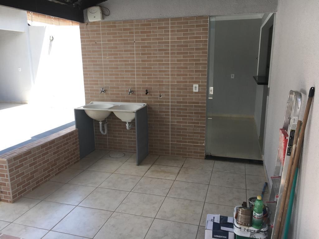 Casa com 4 quartos e 2 suite Residencial Canada