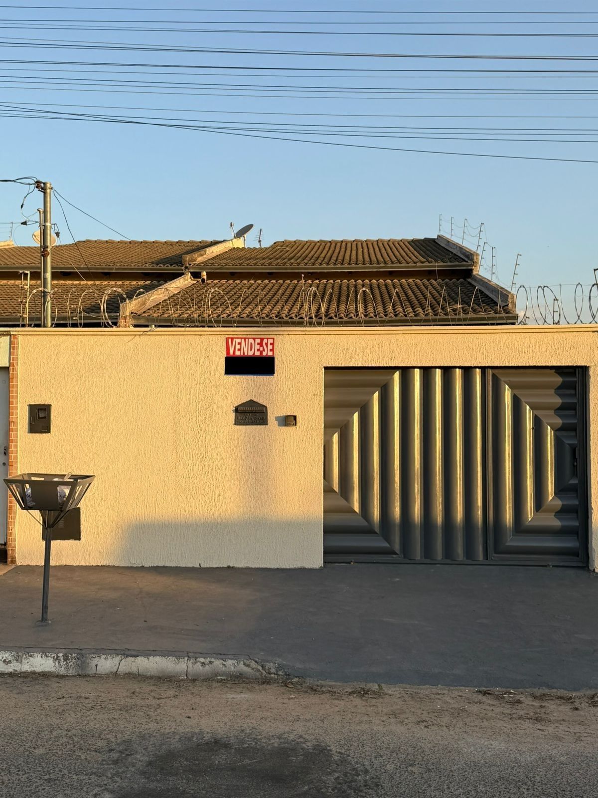 Casa 3 quartos - Jd. Itaipu