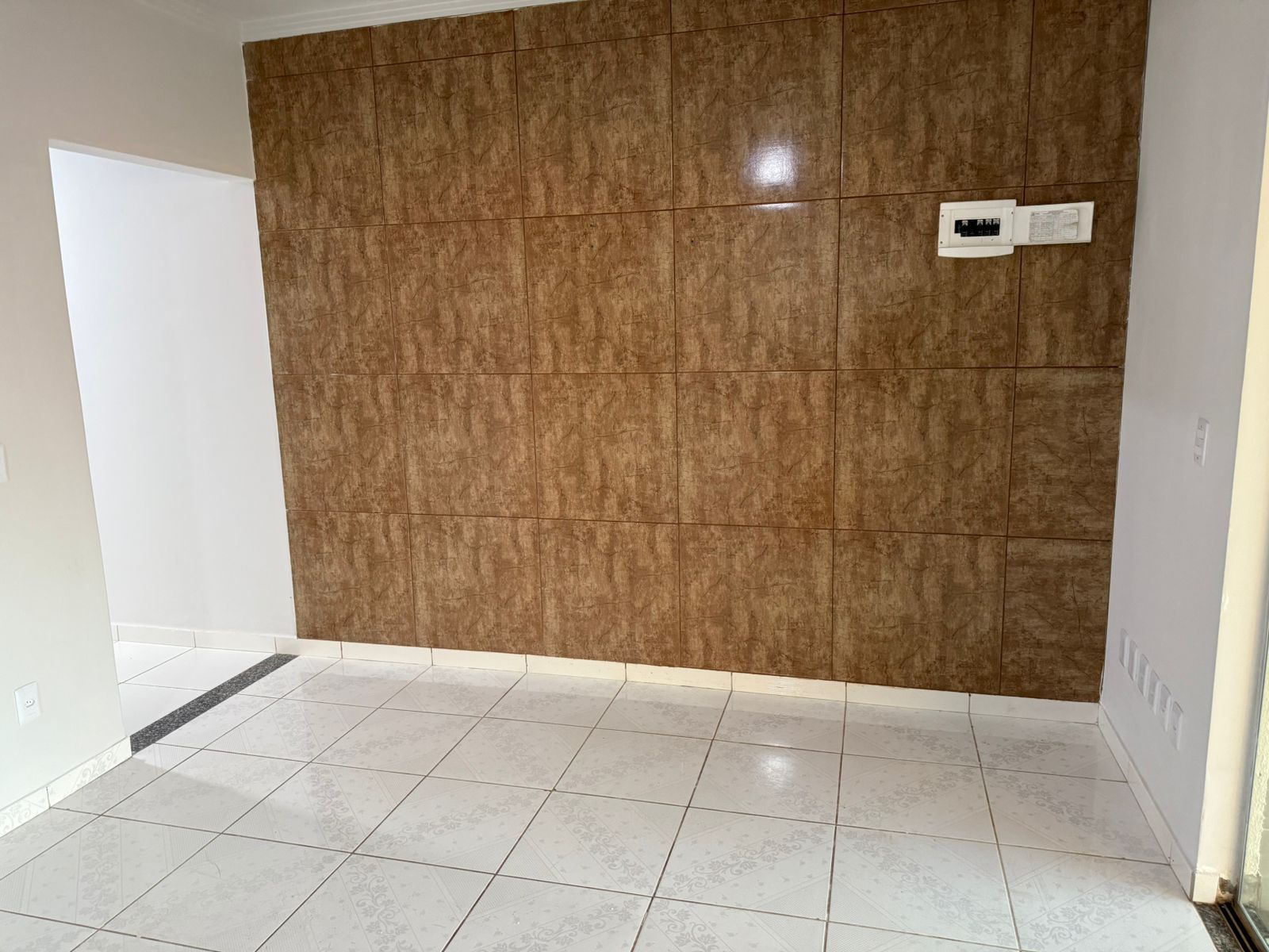 Casa 3 quartos - Jd. Itaipu