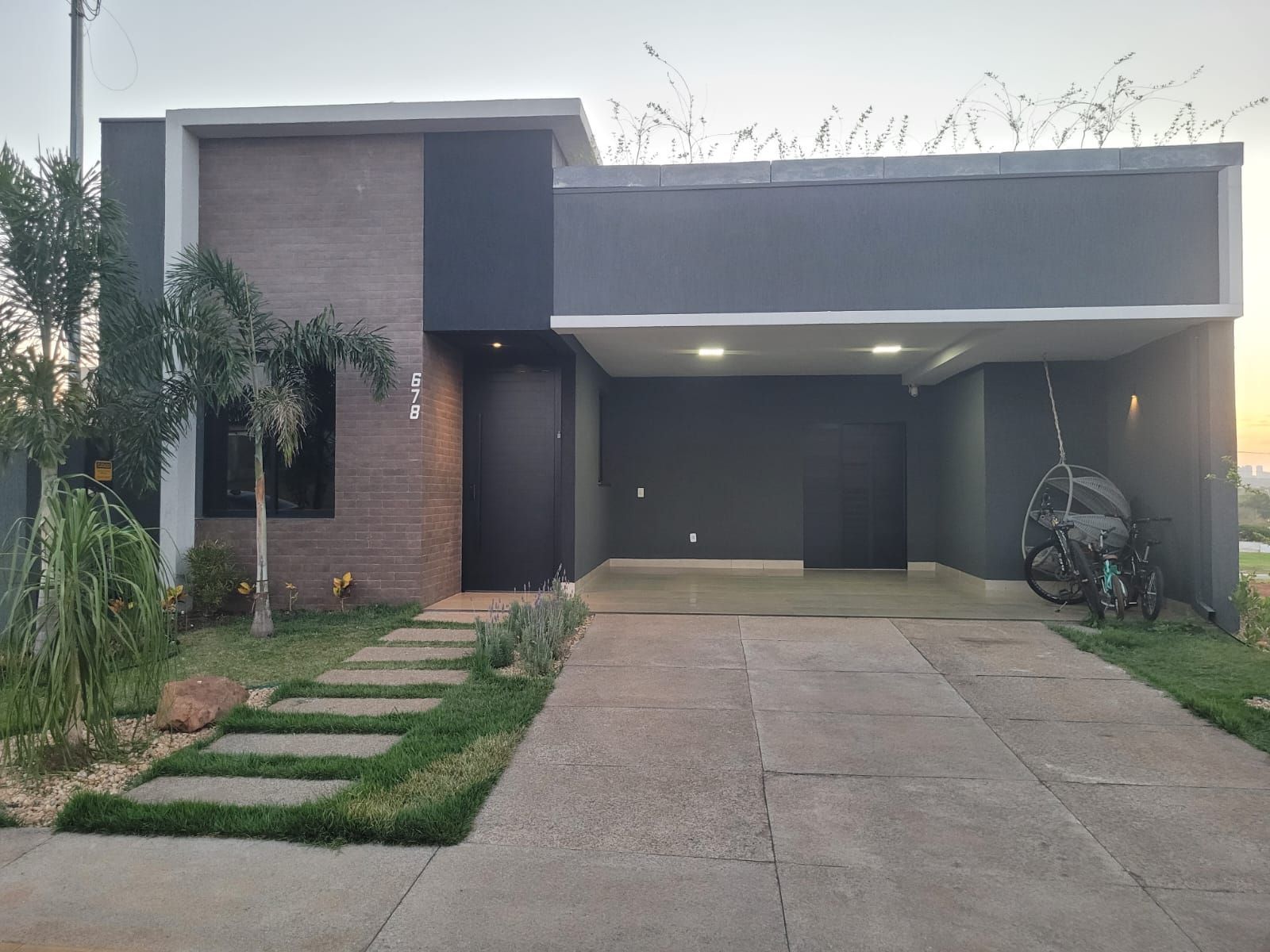 CASA Á VENDA NO JARDINS CAPRI - NA PARTE ALTA DO CONDOMÍNIO!
