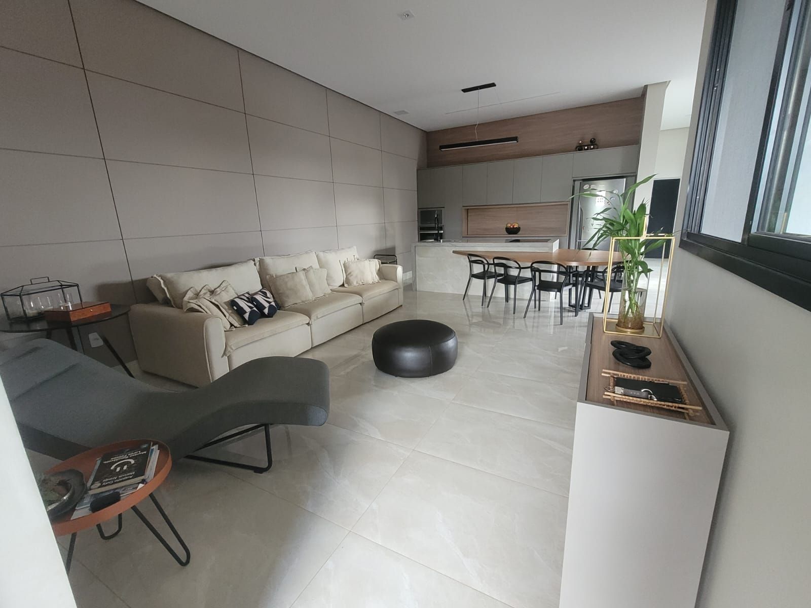 CASA Á VENDA NO JARDINS CAPRI - NA PARTE ALTA DO CONDOMÍNIO!
