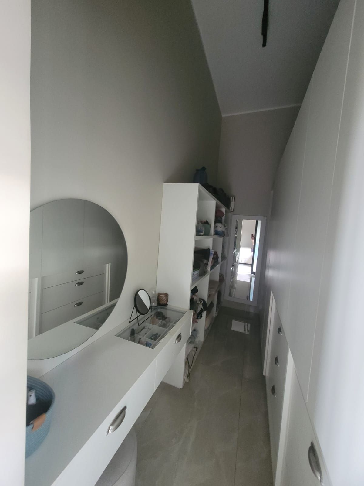 CASA Á VENDA NO JARDINS CAPRI - NA PARTE ALTA DO CONDOMÍNIO!