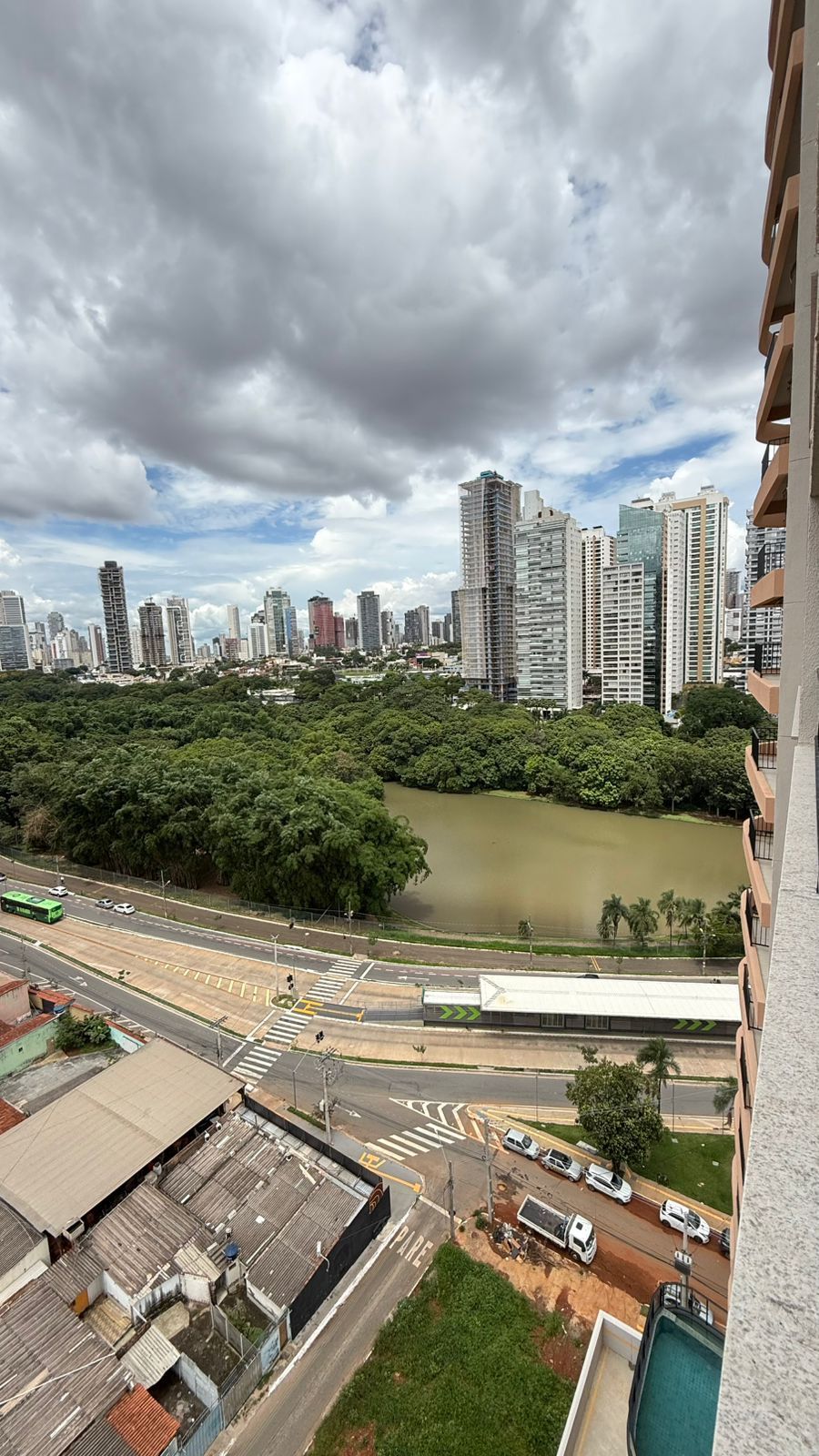 RESIDENCIAL LAGO AREIÃO