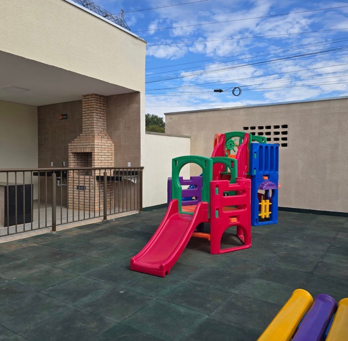 Apartamento de frente para a W1