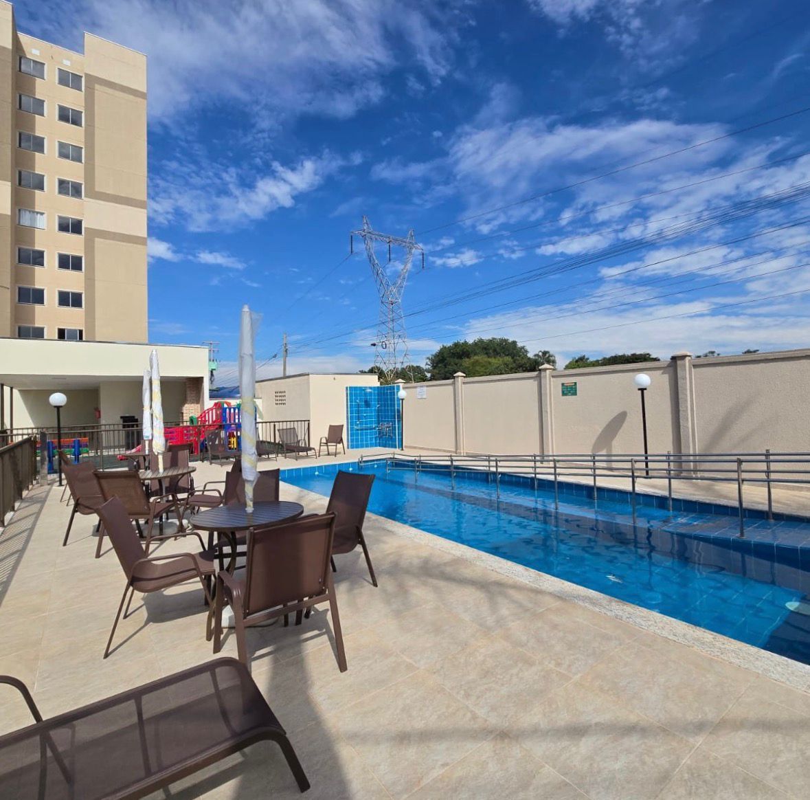 Apartamento de frente para a W1