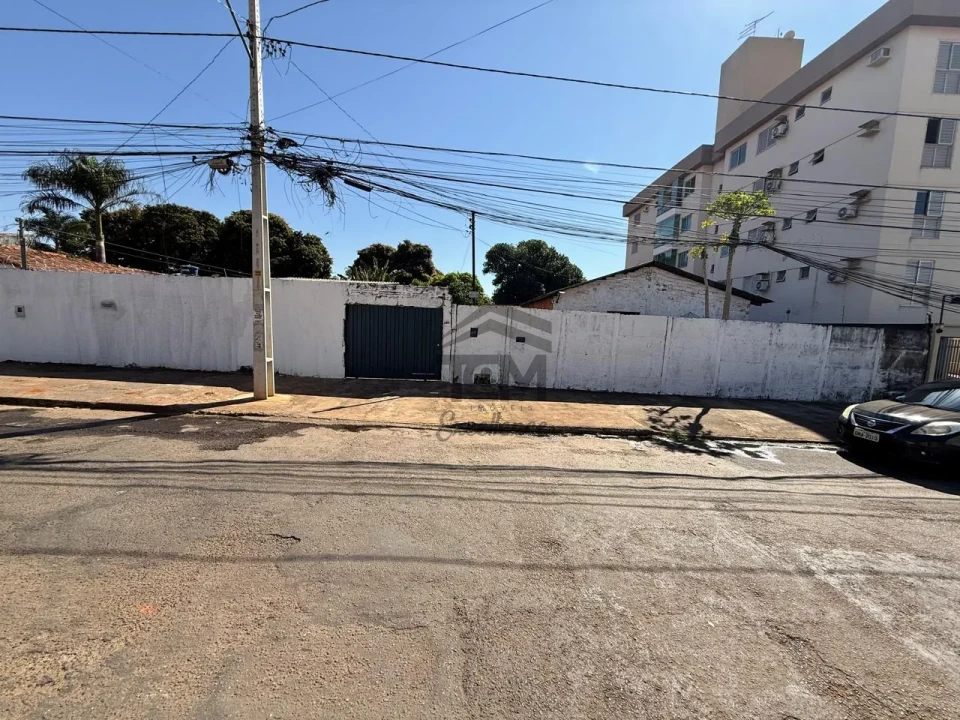 Imagens do imóveis 2 lotes com 1.000 metros e  3 casas no setor sudoeste