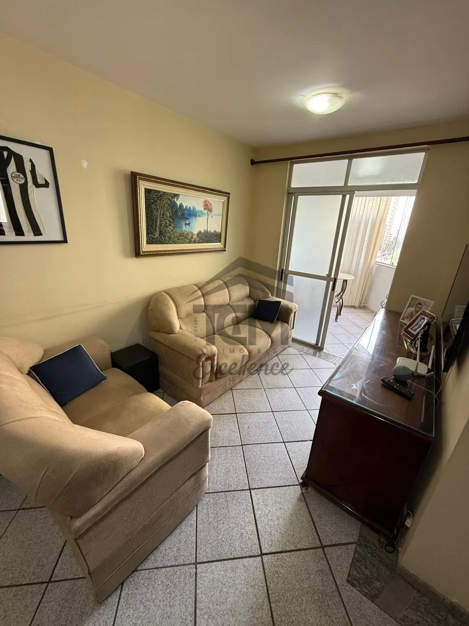 Apartamento 3 quartos com 1 suite com D.C.E no setor bela vista