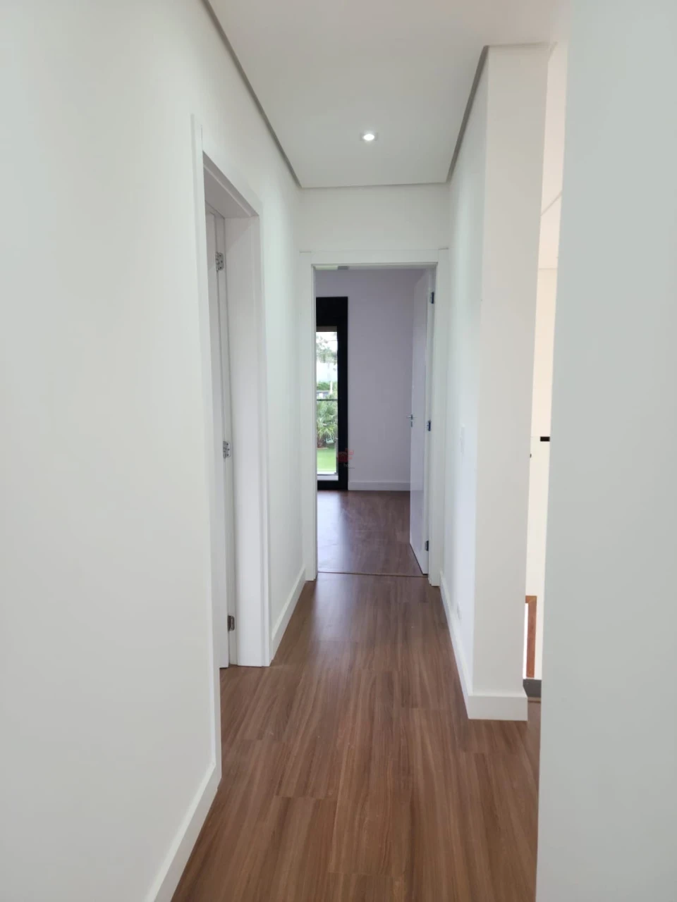 Imagens do imóveis Casa 3 Suítes Em Condomínio À Venda Parque Tauá - Araçari - Londrina