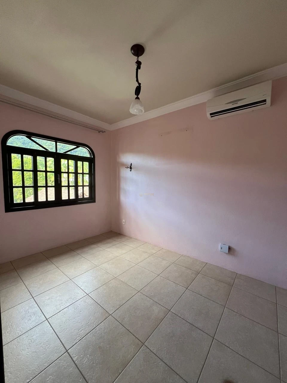Imagens do imóveis Casa à venda na SC-418 (Pirabeiraba)