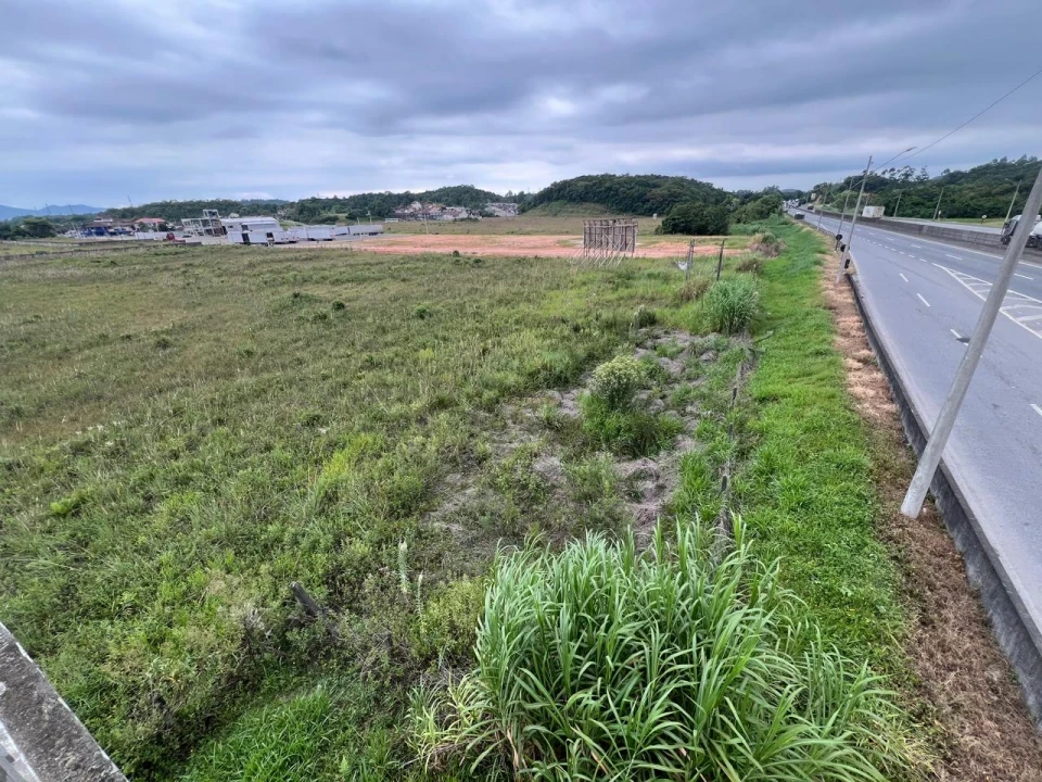 Imagens do imóveis Terreno Industrial Estratégico à Venda na BR-101
