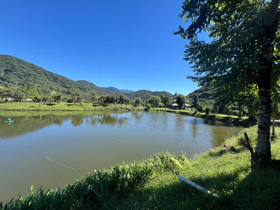 Imagens do imóveis Terreno à Venda na Estrada Rio da Prata (Pirabeiraba)