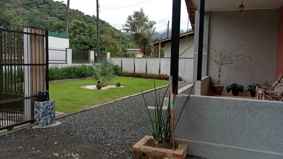 Imagens do imóveis Linda Chácara - Pirabeiraba