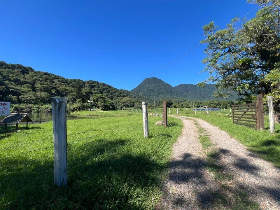 Imagens do imóveis Terreno à Venda na Estrada Rio da Prata (Pirabeiraba)