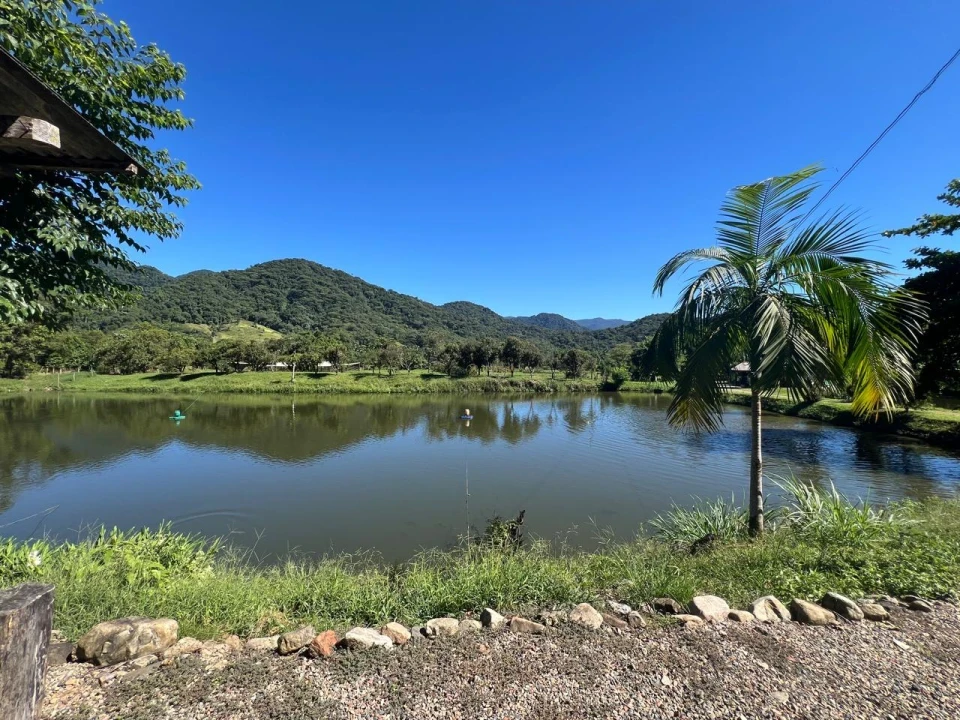 Imagens do imóveis Terreno à Venda na Estrada Rio da Prata (Pirabeiraba)