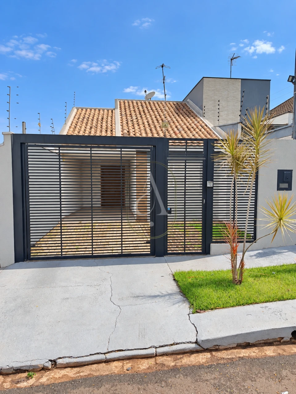 Imagens do imóveis Casa À Venda Conjunto Habitacional Sol Nascente Maringá