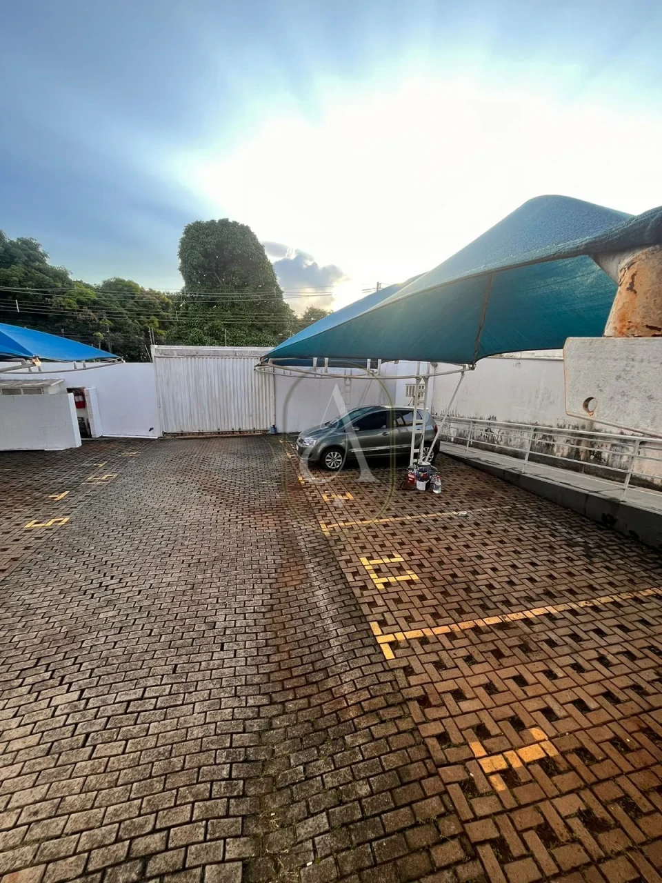 Imagens do imóveis Kitnet semimobiliada próximo a UEM !!