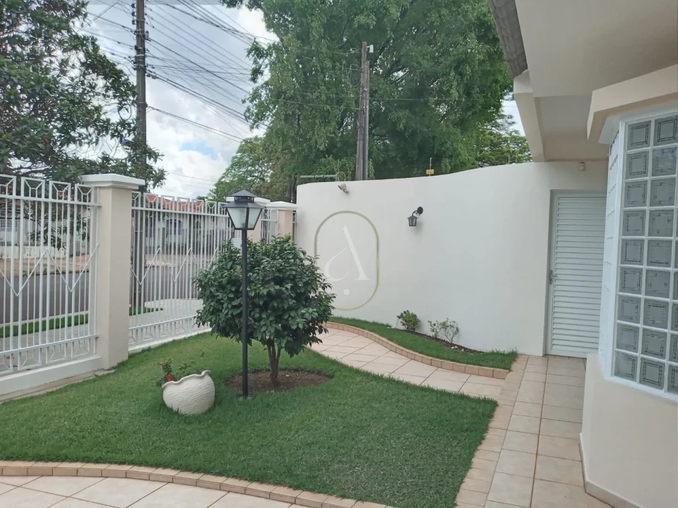Imagens do imóveis Sobrado à venda na Zona 03 Pertinho do Parque do Ingá com 580 m2 de terreno!!