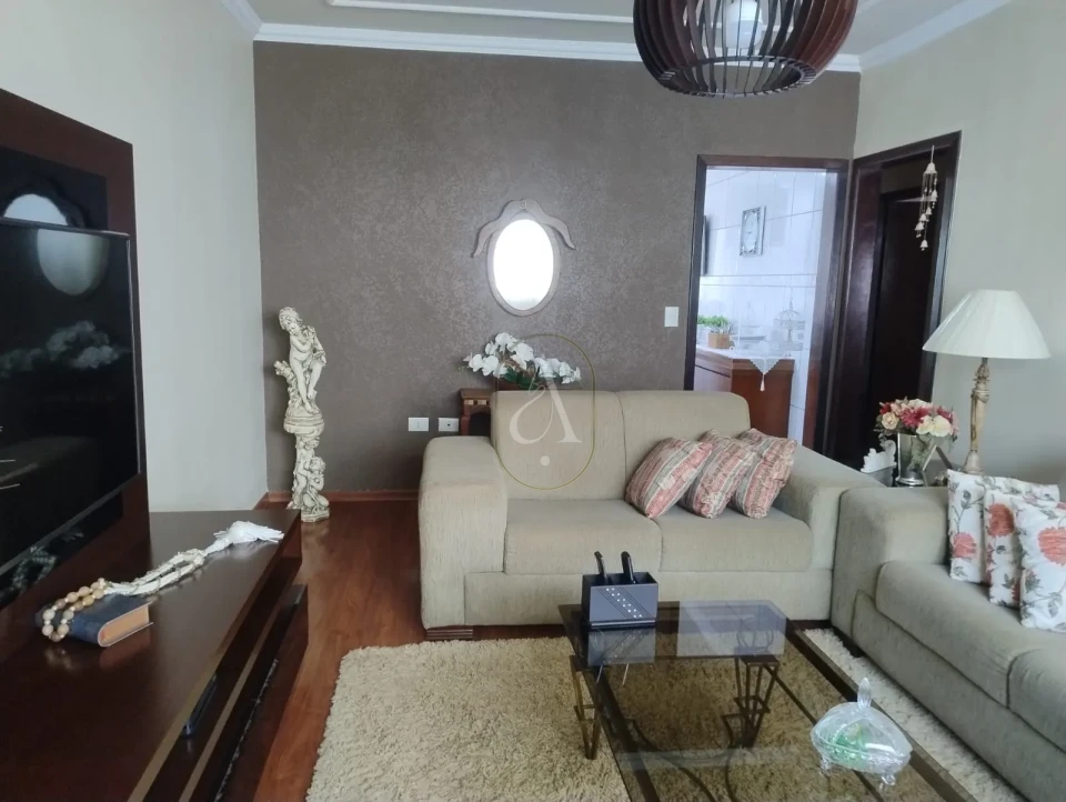 Imagens do imóveis Casa à venda na Vila Marumby em Maringá Próximo ao Supermufatto da Av. Cerro Azul!