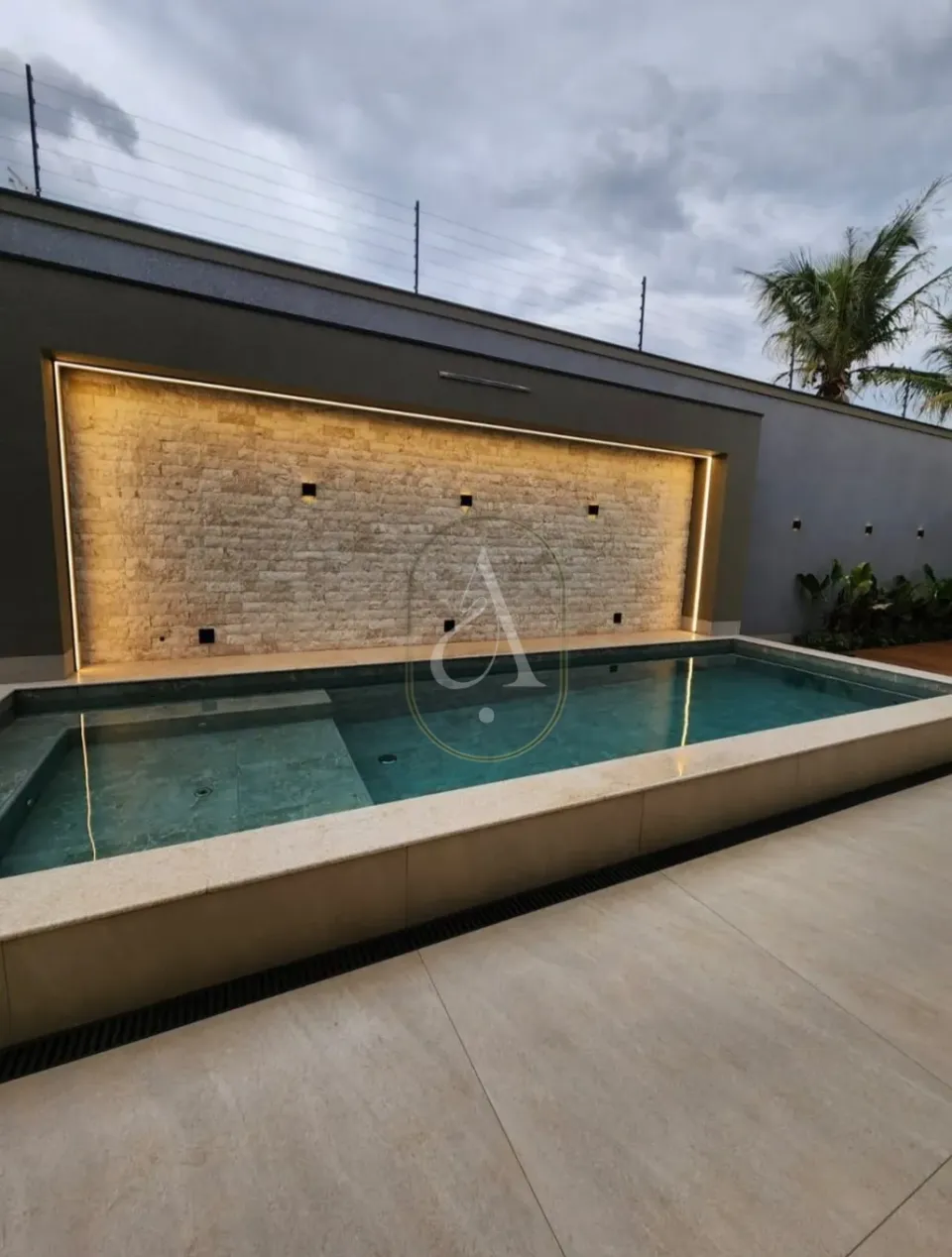 Imagens do imóveis Casa à Venda Semimobiliada de Alto Padrão  com 3 suítes, Piscina e Espaço Gourmet no Jardim Fregadolli!