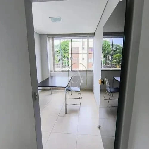 Imagens do imóveis Kitnet À Venda  Semimobiliada Próximo A UEM