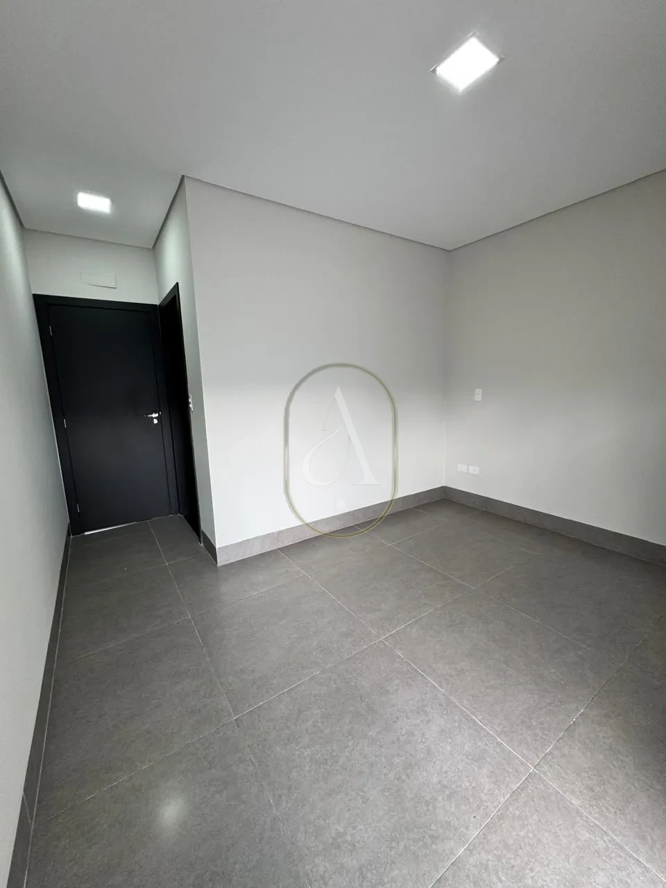 Imagens do imóveis Casa à venda com Piscina, 3 Quartos e suíte no Jardim Mediterrâneo!