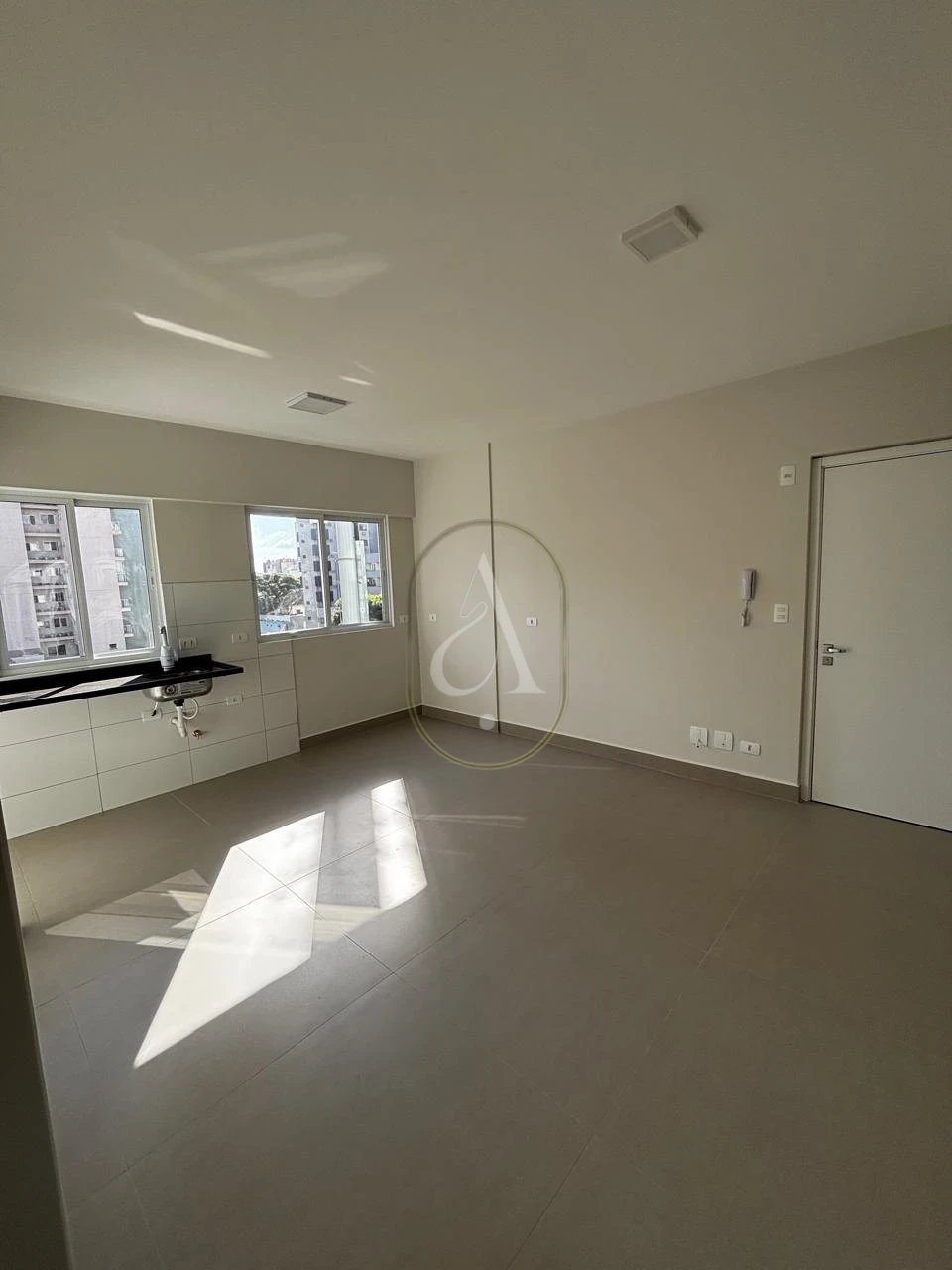 Imagens do imóveis Apartamento À Venda com 2 quartos na Zona 03 perto do Parque do Ingá!