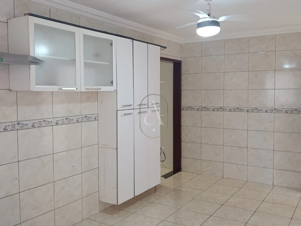 Imagens do imóveis Casa Ampla à venda com 3 quartos com suíte Próximo a Av, Cerro Azul em Maringá!