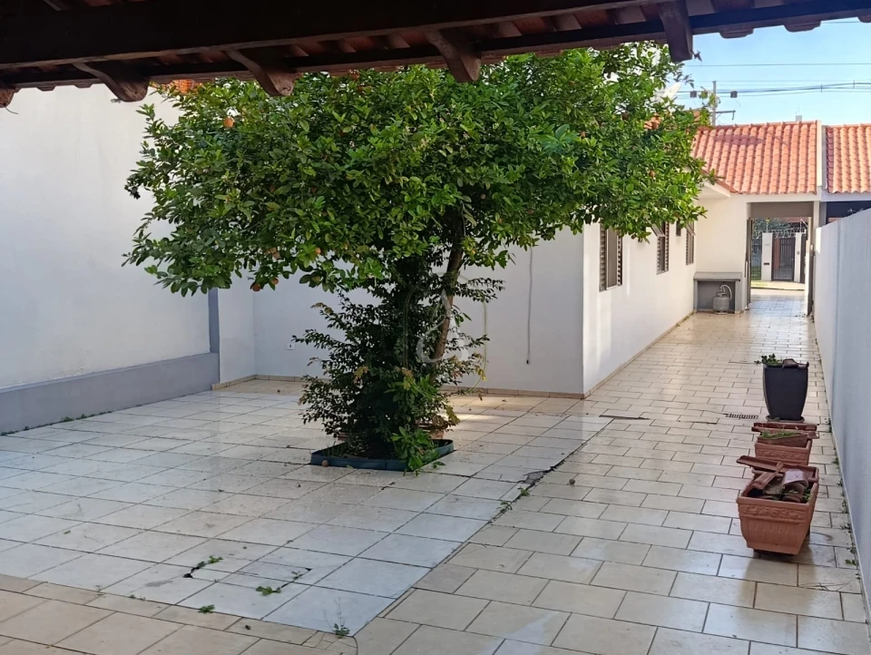 Imagens do imóveis Casa Ampla à venda com 3 quartos com suíte Próximo a Av, Cerro Azul em Maringá!