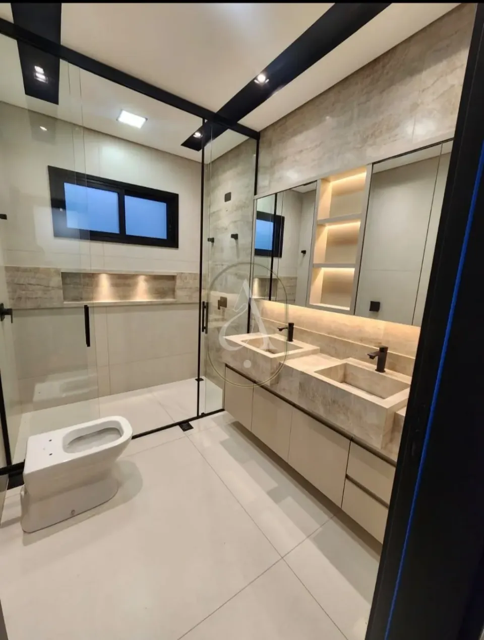 Imagens do imóveis Casa à Venda Semimobiliada de Alto Padrão  com 3 suítes, Piscina e Espaço Gourmet no Jardim Fregadolli!
