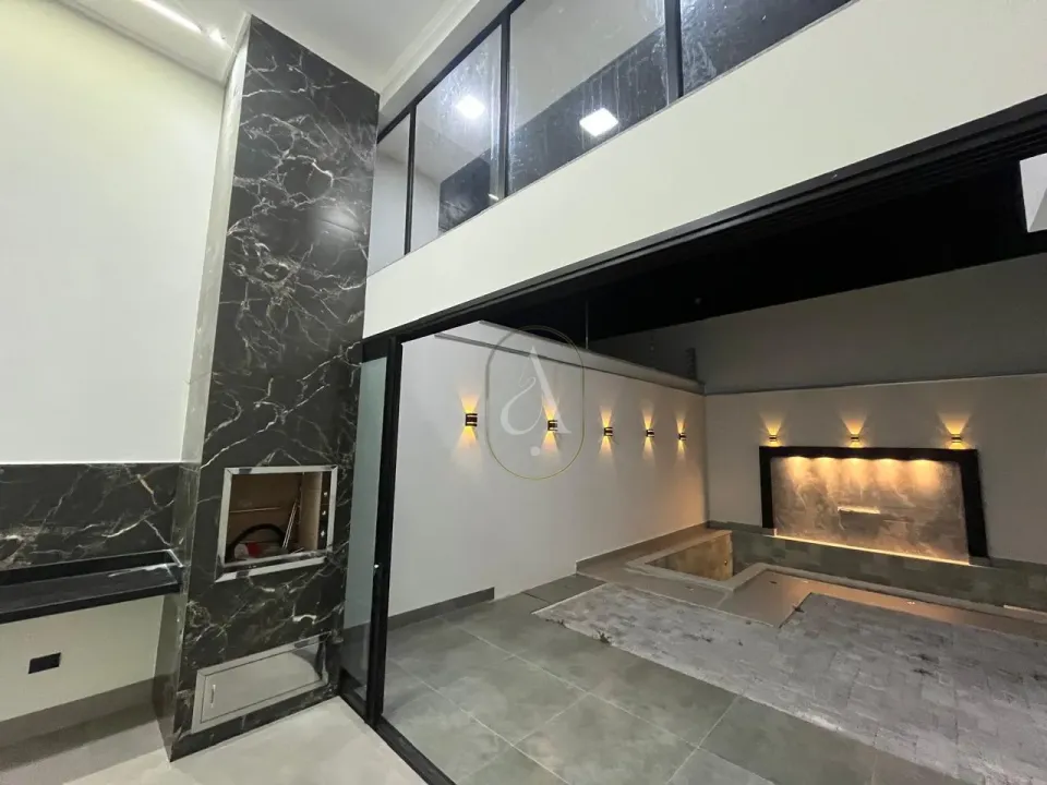 Imagens do imóveis Casa À Venda com Piscina e 3 suítes no Jardim Iguaçu!