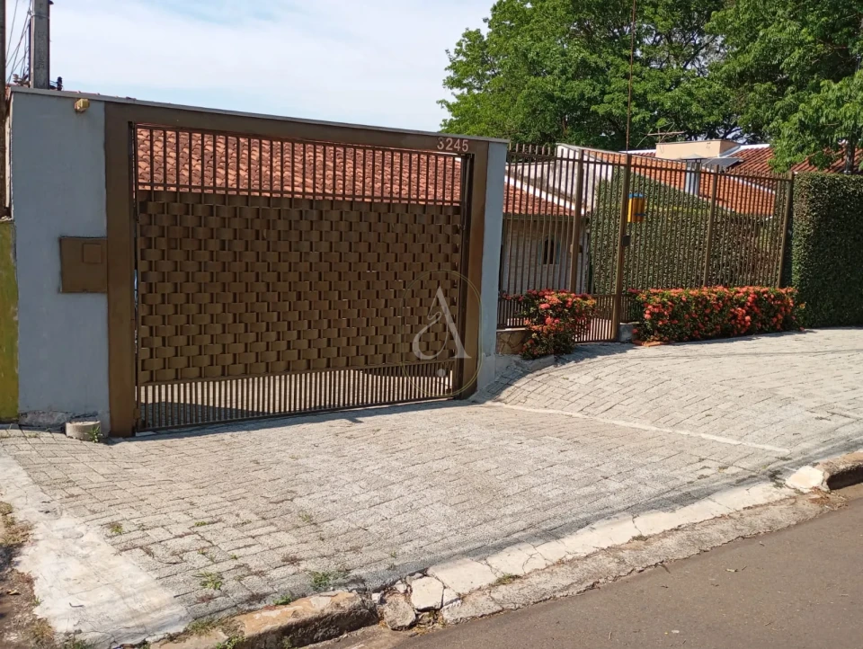 Imagens do imóveis Casa Ampla com Edícula e Piscina no Jardim São Silvestre Próximo a Polícia Federal !!