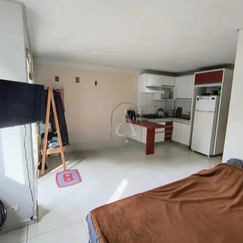 Imagens do imóveis Kitnet À Venda  Semimobiliada Próximo A UEM