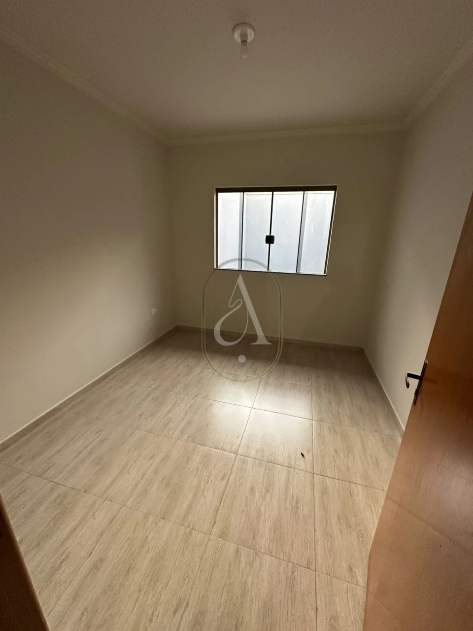 Imagens do imóveis Casa à Venda com 3 quartos e suíte no Jardim Licce em Maringá!
