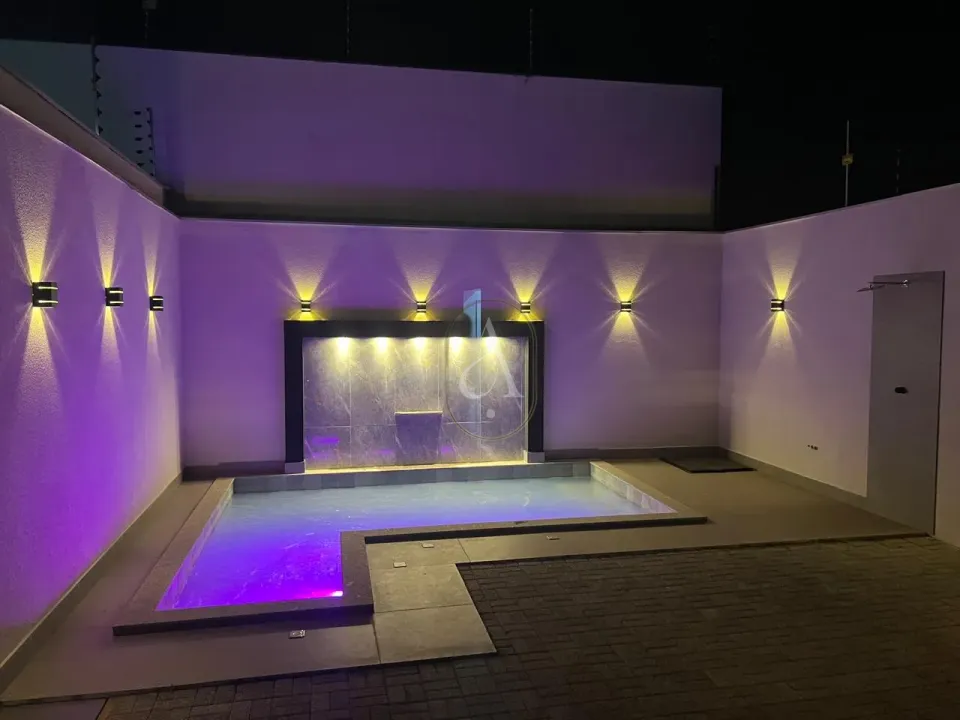 Imagens do imóveis Casa À Venda com Piscina e 3 suítes no Jardim Iguaçu!