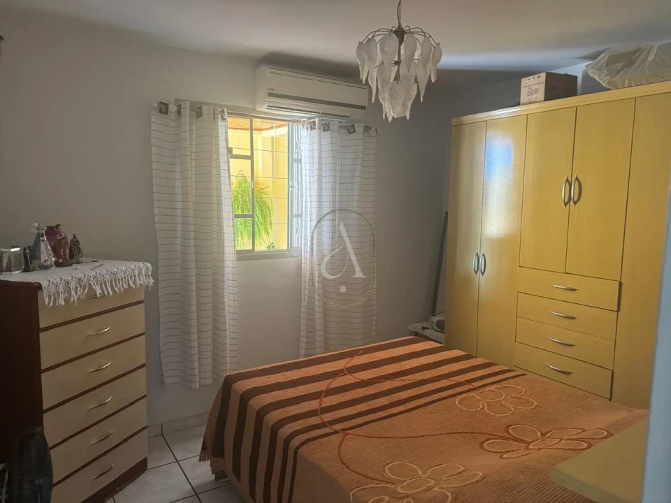 Imagens do imóveis Casa a venda com terreno de 384 m2 no Jardim São Silvestre em Maringá!