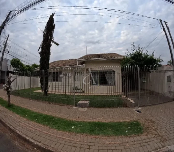 Imagens do imóveis Casa à Venda de esquina com 3 quartos com suíte em Maringá!