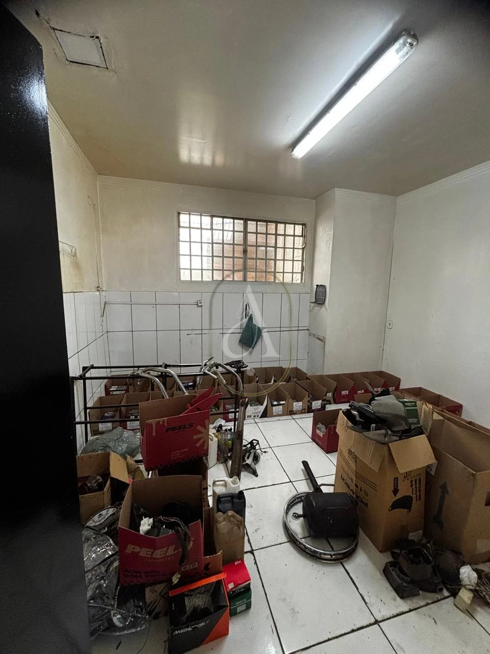 Imagens do imóveis Barracão comercial a venda inserido em eixo urbano estratégico em Maringá!