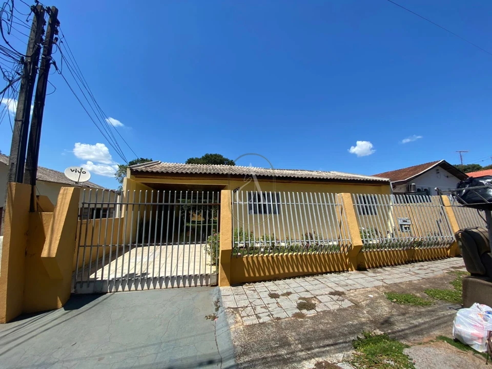 Imagens do imóveis Casa a venda com terreno de 384 m2 no Jardim São Silvestre em Maringá!