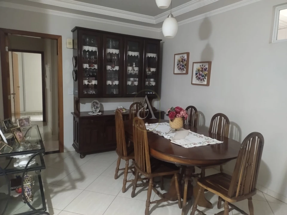 Imagens do imóveis Apartamento Semimobiliado A Venda Na Zona 07!