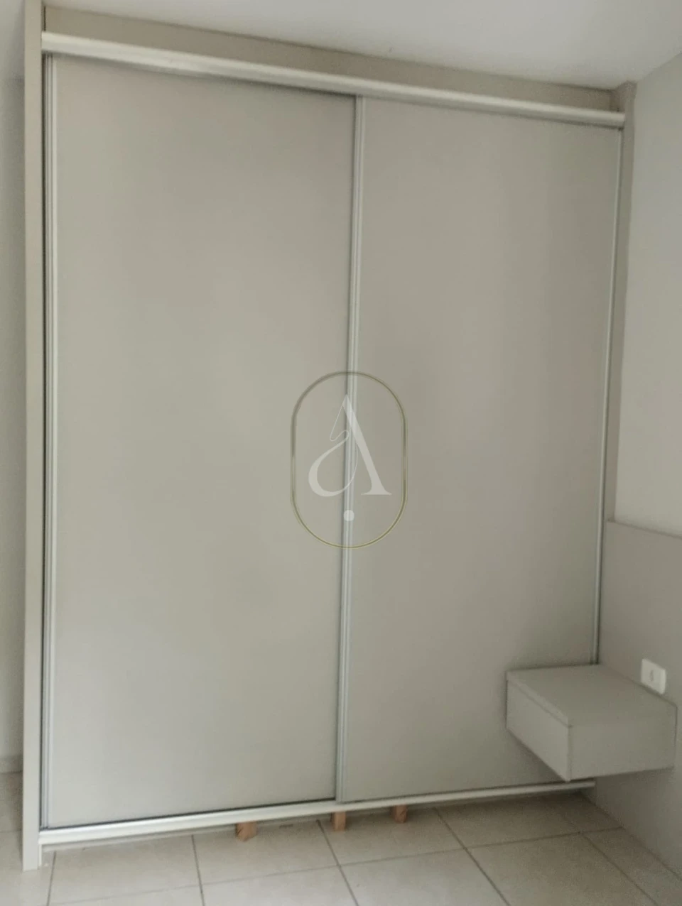 Imagens do imóveis Apartamento a venda no Condomínio D'angelis Semimobiliado!