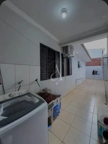 Imagens do imóveis Casa à venda 3 quartos com suíte próximo ao Eurogarden em Maringá!