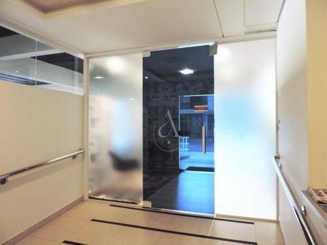 Imagens do imóveis Kitnet À Venda  Semimobiliada Próximo A UEM