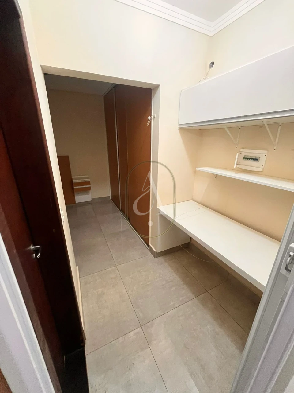 Imagens do imóveis Kitnet semimobiliada próximo a UEM !!