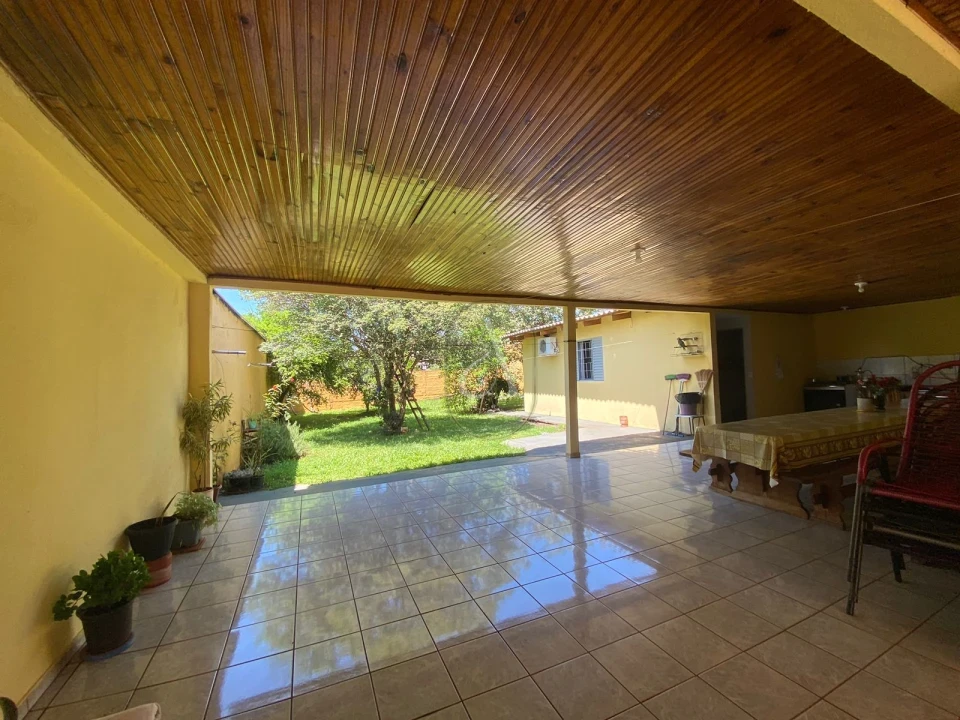 Imagens do imóveis Casa a venda com terreno de 384 m2 no Jardim São Silvestre em Maringá!