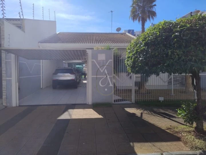 Imagens do imóveis Casa à venda na Vila Marumby em Maringá Próximo ao Supermufatto da Av. Cerro Azul!