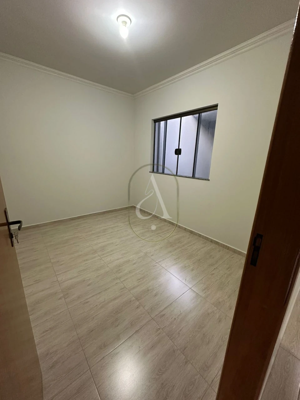 Imagens do imóveis Casa à Venda com 3 quartos e suíte no Jardim Licce em Maringá!